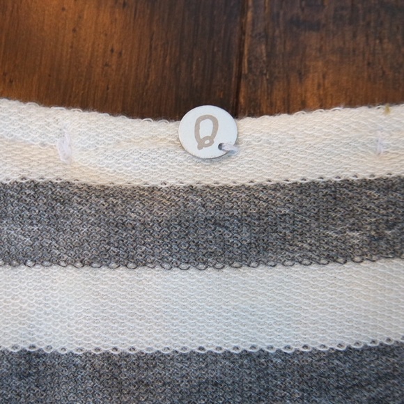 Alice + Olivia- Air Striped Short Sleeve Tee - Picture 6 of 8